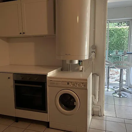 Дом отдыха Vaux-sur-mer: 2 Pour 5 Pers, 450m Plage, Parking, Clim - Fr-1-738-47 Во-сюр-Мер