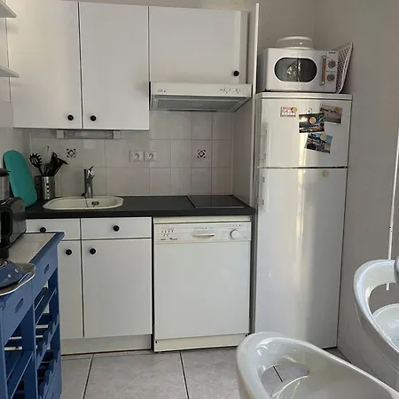 Vaux-sur-mer: 2 Pour 5 Pers, 450m Plage, Parking, Clim - Fr-1-738-47 Tatil Evi